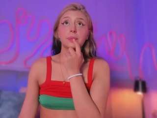 sofly-s camsoda stream image