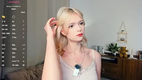 LaureMestler stripchat stream image