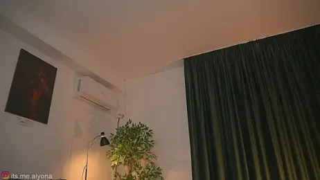 Alyonaqueen_ stripchat stream image