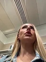 EmaSalis stripchat stream image