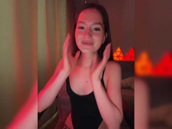 whiteTEA bongacams stream image