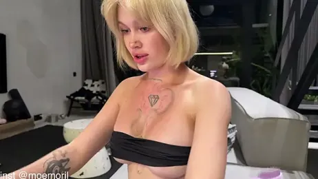 Golden_Aline stripchat stream image