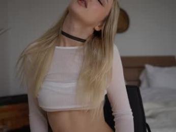 kriss0leoo chaturbate stream image