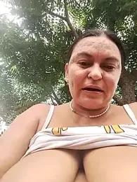 Horny-Mommy-Dirty stripchat stream image