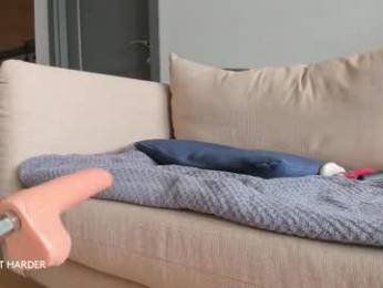 yours_meyy chaturbate stream image