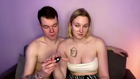 julielourens stripchat stream image, 28.03.2026 07:00
