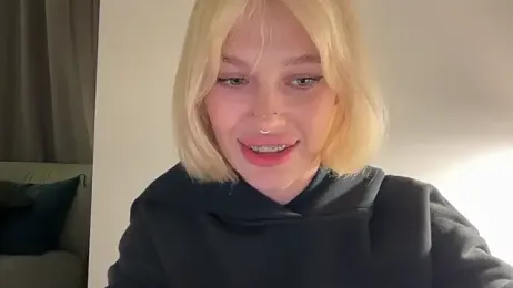 Golden_Aline stripchat stream image