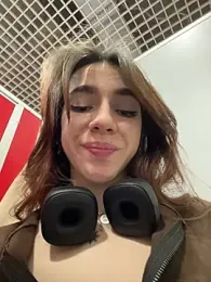 Lily__Belle stripchat stream image