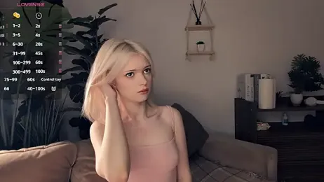 LaureMestler stripchat stream image