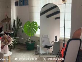 sweet_littleee chaturbate stream image