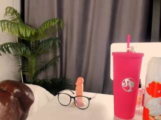 alicepinkys camsoda stream image