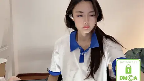 Nivaria- stripchat stream image, 15.04.2026 06:10