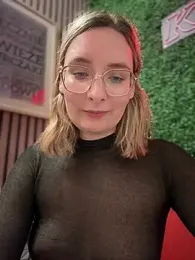 The_Snowwhitee stripchat stream image