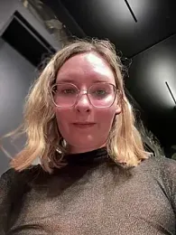 The_Snowwhitee stripchat stream image