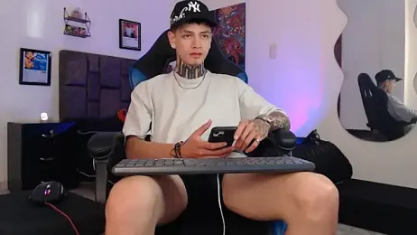 Dan_brownn stripchat stream image, 14.05.2026 02:20