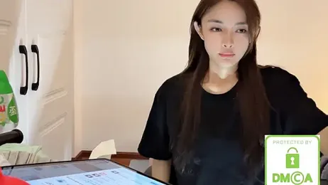 Nivaria- stripchat stream image, 15.05.2026 06:20