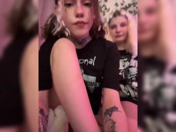 Molly-and-Ewa bongacams stream image