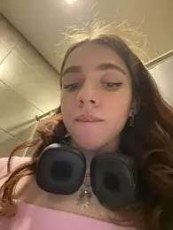 Lily__Belle stripchat stream image