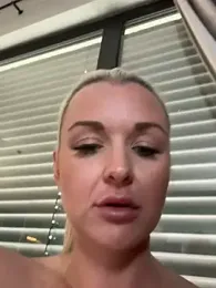 Bella-Tight stripchat stream image