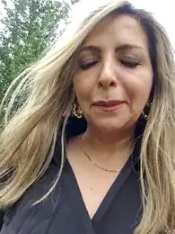 _Abril-Office1 stripchat stream image