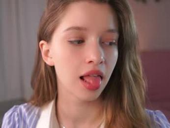 little_poetry chaturbate stream image