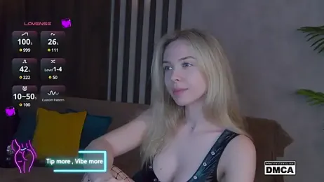 Holl1Would stripchat stream image