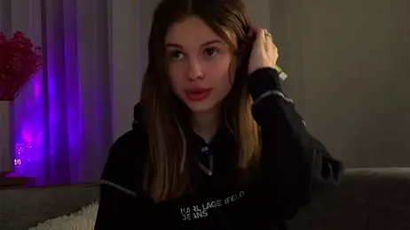 KarinBates stripchat stream image