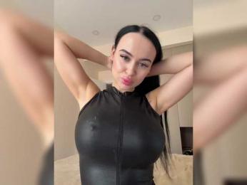 bmw_m8 bongacams stream image