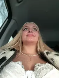 Milkyy_wway stripchat stream image