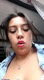 LIZ-06_ stripchat stream image