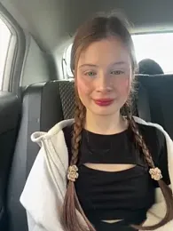 mmelicious stripchat stream image