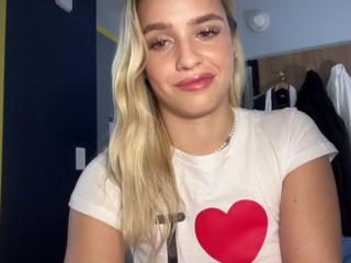 Maci Reynolds flirt4free stream image