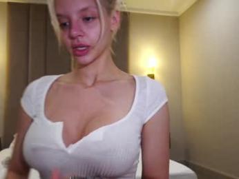 lesi_moonie chaturbate stream image