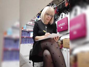 mery8poppins bongacams stream image