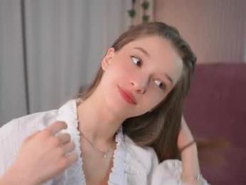 little_poetry chaturbate stream image