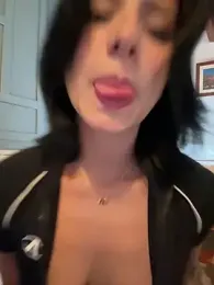 Ale_Lewis stripchat stream image