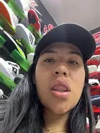 kim_monti stripchat stream image