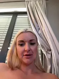 Bella-Tight stripchat stream image