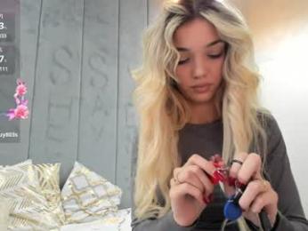 sassyt33n chaturbate stream image