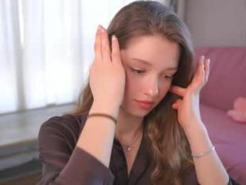 little_poetry chaturbate stream image