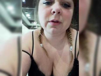 FLUFFY_BEAUTY bongacams stream image