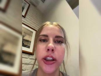 VikkiExtraCheese bongacams stream image