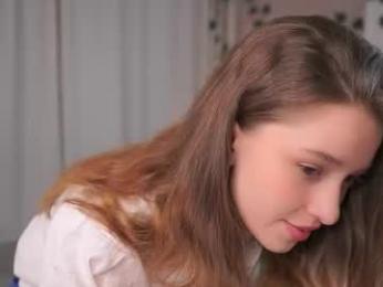 little_poetry chaturbate stream image