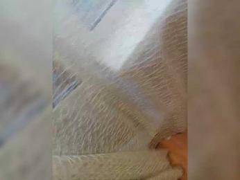 Niki233221 bongacams stream image