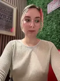 The_Snowwhitee stripchat stream image