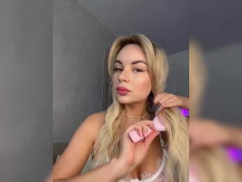 Mila-m bongacams stream image