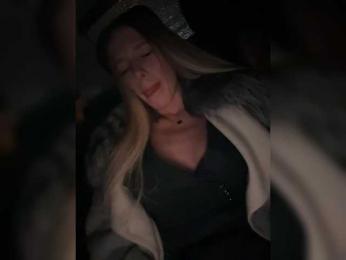 ALVUWKA bongacams stream image