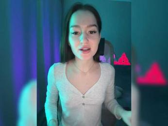 whiteTEA bongacams stream image