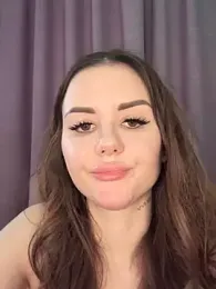 Alina_Vibe_Me stripchat stream image