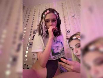 Molly-and-Ewa bongacams stream image